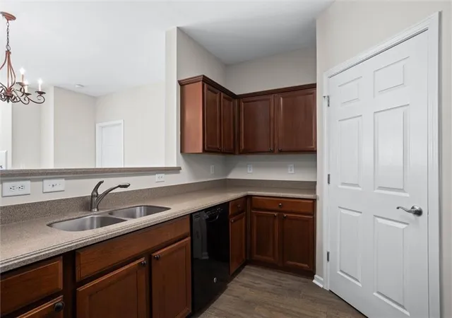 Photo 4 of Condo for sale at 4805 W Village Way #1108, Smyrna, GA 30080 | MLS# 7768132 | Listing updated on 2026-09-05