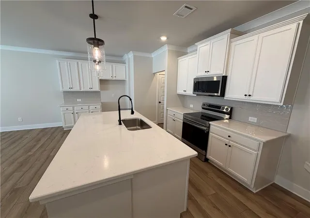 Photo 4 of Sale Pending at 4163 Millstone Park Ln, Gainesville, GA 30504 | MLS# 7722688 | Listing updated on 2026-09-08