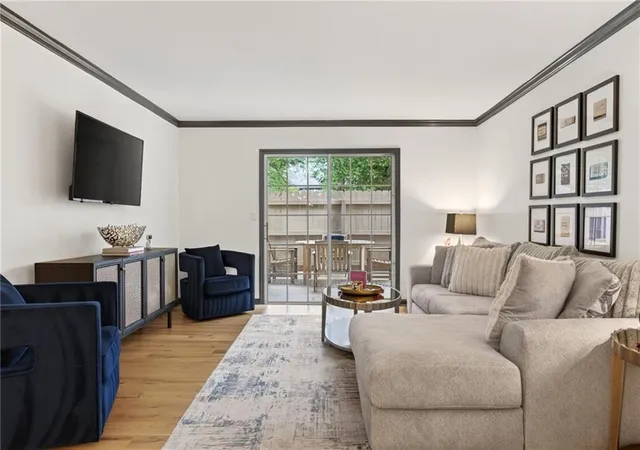 4th image of 3140 Seven Pines Ct, Atlanta, GA 30339