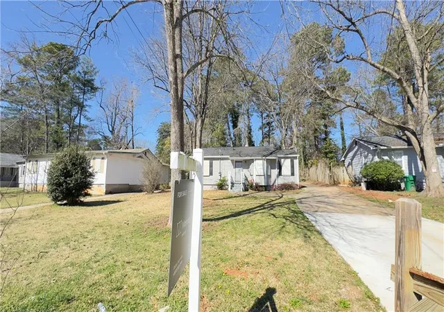 Homes for sale in Decatur, GA | 4262 Lindsey Dr, Decatur, GA 30035 | MLS# 7734363
