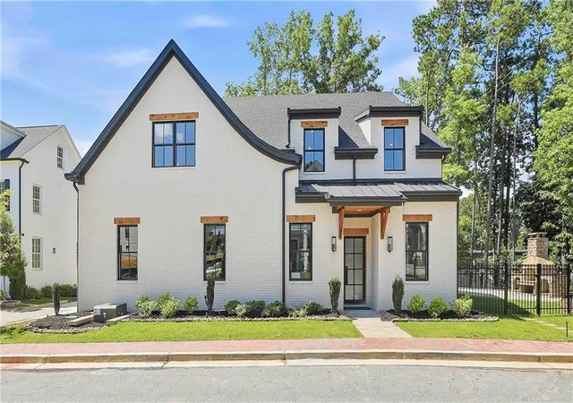 Photo 1 of Single family home for sale at 910 Laurel Brooke Ave, Peachtree City, GA 30269 | MLS# 7829763 | Listing updated on 2026-08-31