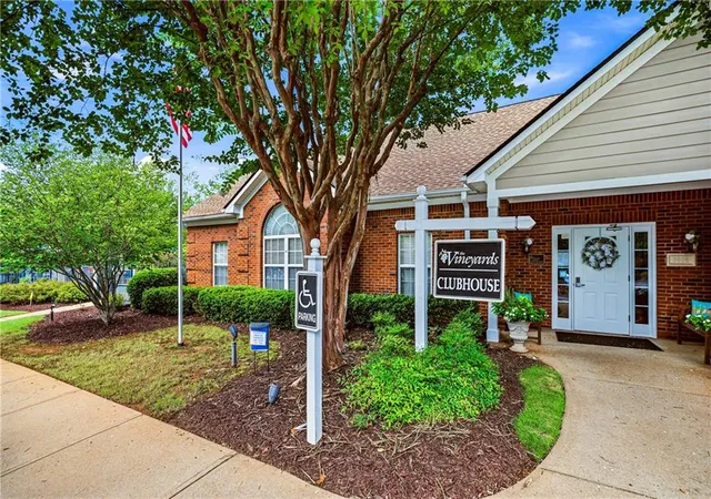 2nd image of 3783 Vineyards Lake Cir Nw #21, Kennesaw, GA 30144 | MLS# 7808636