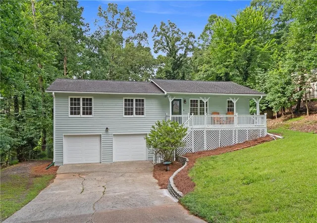 Homes for sale in Woodstock, GA | 426 Riverlake Ct, Woodstock, GA 30188 | MLS# 7764362