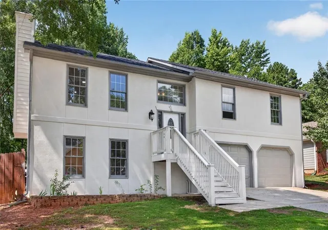 Photo 3 of Sale Pending at 4349 Starboard Dr, Powder Springs, GA 30127 | MLS# 7789395 | Listing updated on 2026-09-08