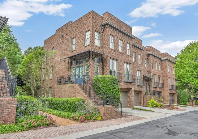 Photo 2 of Townhouse for sale at 440 Canton Walk, Roswell, GA 30075 | MLS# 7817408 | Listing updated on 2026-09-13