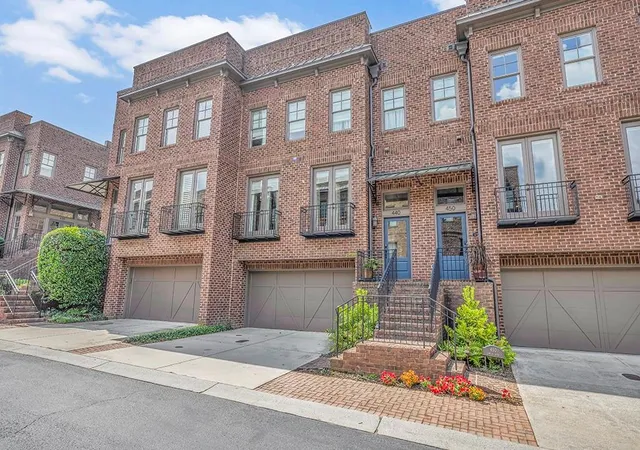Photo 3 of Townhouse for sale at 440 Canton Walk, Roswell, GA 30075 | MLS# 7817408 | Listing updated on 2026-09-13