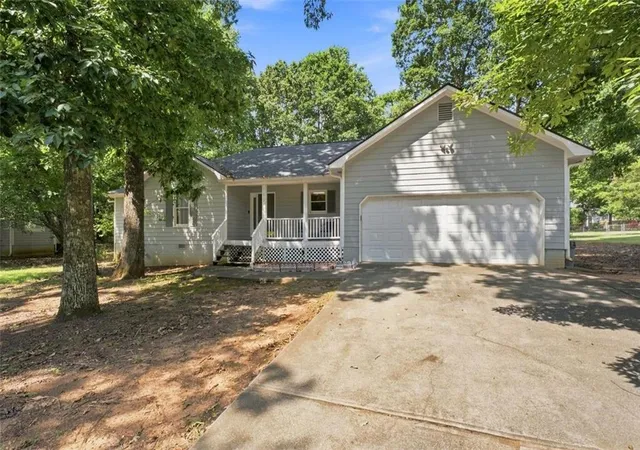 1st image of 11212 Hemlock Rd, Hampton, GA 30228 | MLS# 7826464