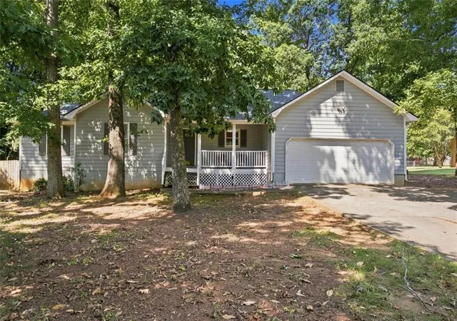 2nd image of 11212 Hemlock Rd, Hampton, GA 30228 | MLS# 7826464