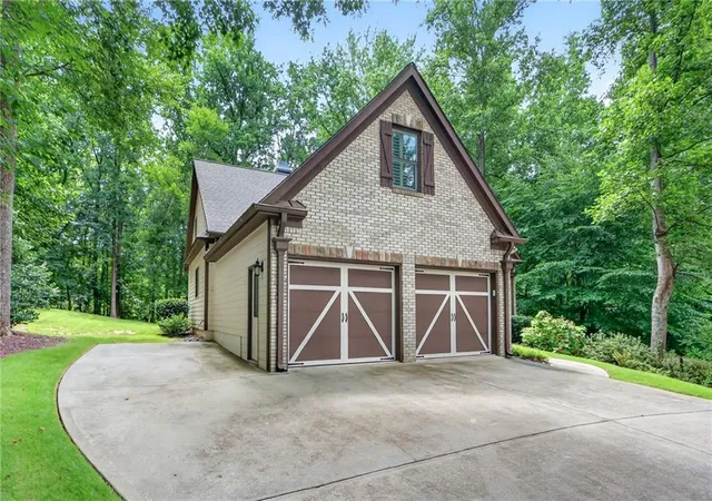 5th image of 304 Crown Ct, Canton, GA 30115 | MLS# 7805159