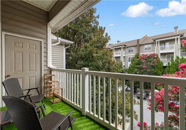 5th image of 2700 Pine Tree Rd Ne, Atlanta, GA 30324