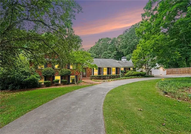 1st image of 326 Fayette Dr, Winder, GA 30680 | MLS# 7789237