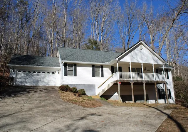 Homes for sale in Dahlonega, GA | 197 Holly Ln, Dahlonega, GA 30533 | MLS# 7716114