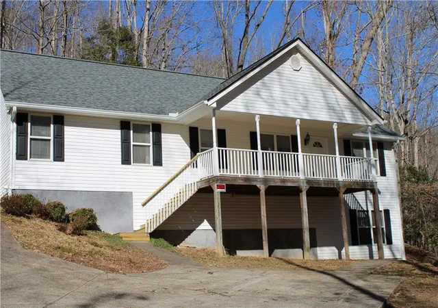 Homes for sale in Dahlonega, GA | 197 Holly Ln, Dahlonega, GA 30533 | MLS# 7716114