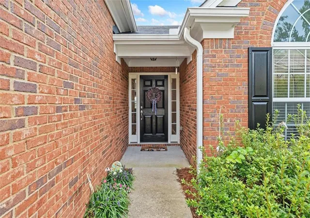 Photo 2 of Single family home for sale at 1092 South Crk Dr, Villa Rica, GA 30180 | MLS# 7824710 | Listing updated on 2026-09-04