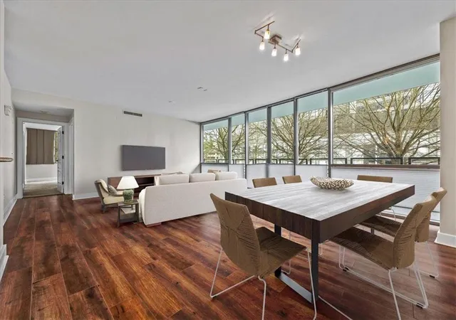 Photo 2 of Condo for sale at 700 Park Regency Pl NE #502, Atlanta, GA 30326 | MLS# 7774769 | Listing updated on 2026-08-14