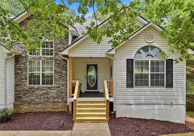 2nd image of 460 Kerry Dr, Jasper, GA 30143 | MLS# 7803751