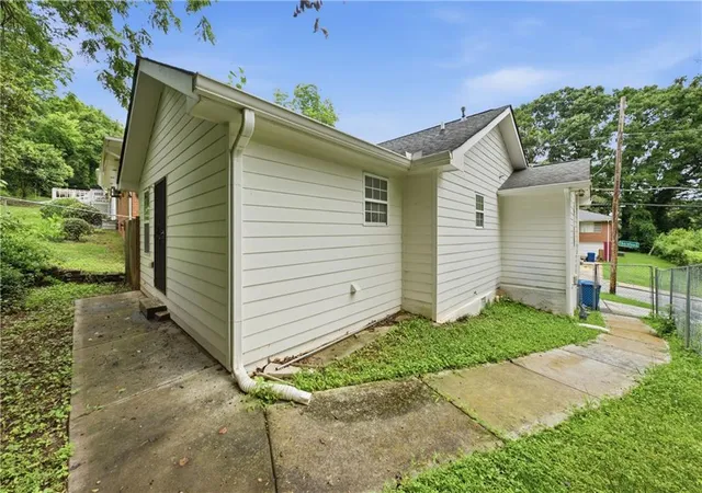 Photo 15 of Single family home for sale at 226 Thornton St Sw, Atlanta, GA 30315 | MLS# 7825695 | Listing updated on 2026-08-22