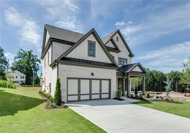 2nd image of 1803 Piney Bend Dr, Buford, GA 30518 | MLS# 7804437