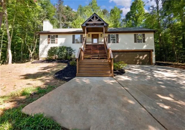 1st image of 3930 Pine Tree Ln, Gainesville, GA 30501 | MLS# 7808730