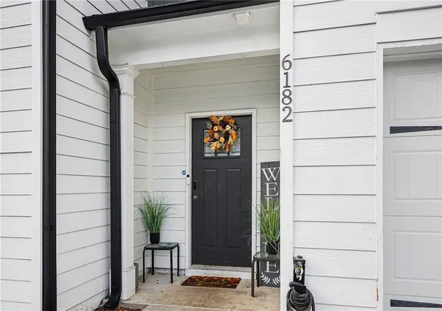 2nd image of 6182 Redan Overlook #97, Lithonia, GA 30058 | MLS# 7731009