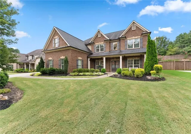 Photo 3 of Single family home for sale at 6910 Concord Brk Ln, Cumming, GA 30028 | MLS# 7817161 | Listing updated on 2026-08-31