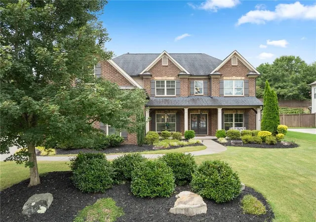 Photo 3 of Single family home for sale at 6910 Concord Brk Ln, Cumming, GA 30028 | MLS# 7817161 | Listing updated on 2026-08-31