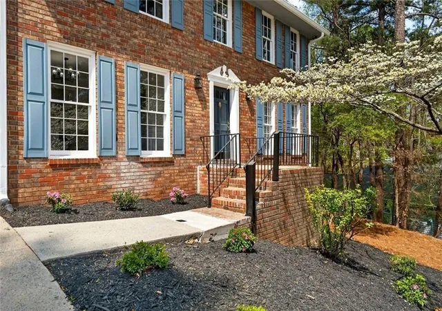 2nd image of 3728 Creekstone Dr, Peachtree Corners, GA 30092 | MLS# 7799168