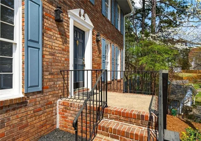 3rd image of 3728 Creekstone Dr, Peachtree Corners, GA 30092 | MLS# 7799168
