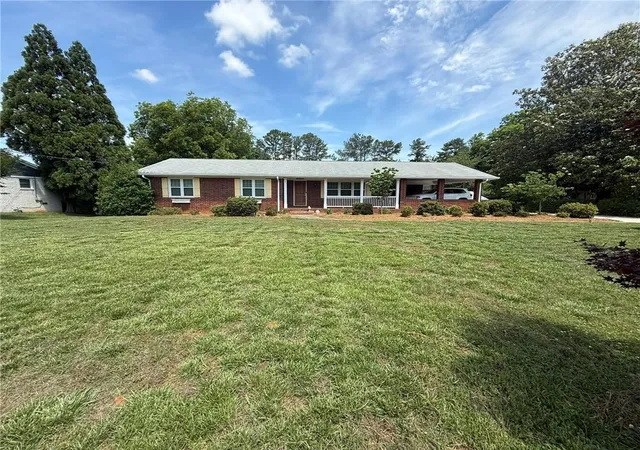 1st image of 580 Hurt Rd Sw, Smyrna, GA 30082 | MLS# 7798465