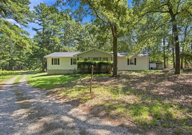Photo 1 of Single family home for sale at 556 Auburn Rd, Auburn, GA 30011 | MLS# 7830316 | Listing updated on 2026-09-01