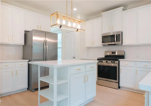 Photo 2 of Single family home for sale at 530 Simonton Crst Dr, Lawrenceville, GA 30045 | MLS# 7773777 | Listing updated on 2026-09-08