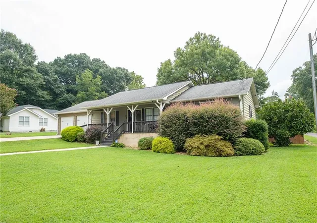 2nd image of 105 Morgan St, Rockmart, GA 30153 | MLS# 7813311