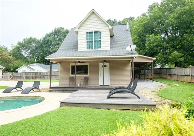 3rd image of 105 Morgan St, Rockmart, GA 30153 | MLS# 7813311