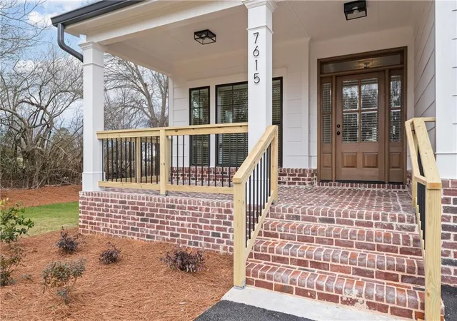 Photo 3 of Single family home for sale at 7615 Blacks Ml Rd, Dawsonville, GA 30534 | MLS# 7759627 | Listing updated on 2026-08-30