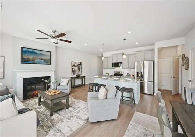 2nd image of 1432 Barlow Rd, Lithonia, GA 30058 | MLS# 7773219