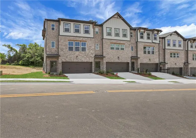 1st image of 386 Sunset Hollow St, Sugar Hill, GA 30518 | MLS# 7791546