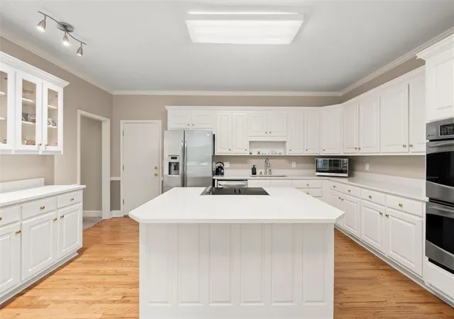Photo 4 of Sale Pending at 140 Lambdin Ln, Alpharetta, GA 30022 | MLS# 7811801 | Listing updated on 2026-08-26