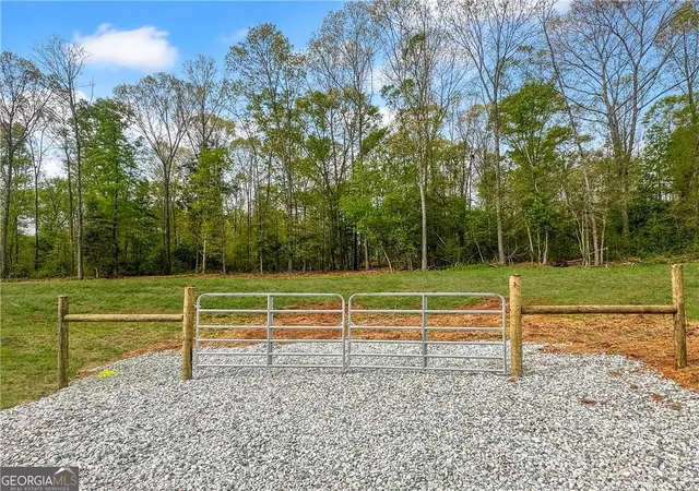 Homes for sale in Eastanollee, GA | 101 Broad River Rd, Eastanollee, GA 30538 | MLS# 7786836