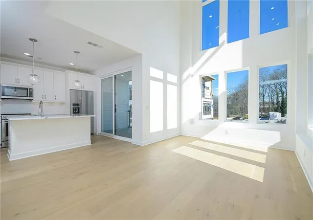5th image of 1050 Stacks Ave Se #1510, Atlanta, GA 30315 | MLS# 7800765