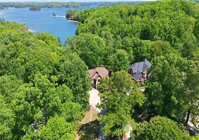 2nd image of 8575 Anchor On Lanier Ct, Gainesville, GA 30506 | MLS# 7766004