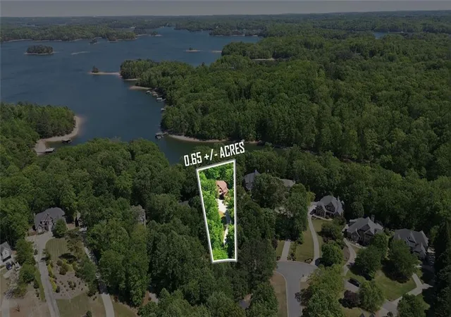3rd image of 8575 Anchor On Lanier Ct, Gainesville, GA 30506 | MLS# 7766004