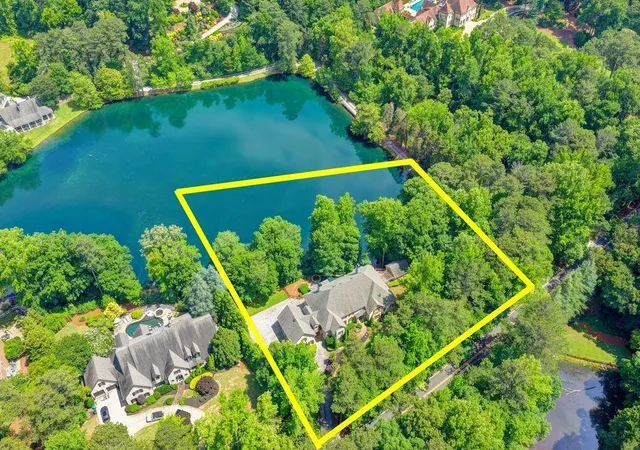 Photo 2 of Single family home for sale at 5505 Long Is Dr Nw, Sandy Springs, GA 30327 | MLS# 7785729 | Listing updated on 2026-09-12