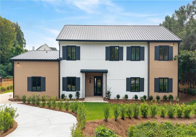 2nd image of 2650 Roswell Rd, Marietta, GA 30062 | MLS# 7697045