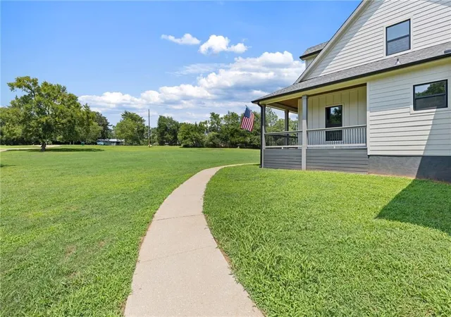 Photo 2 of Single family home for sale at 496 Davis Rd, Jefferson, GA 30549 | MLS# 7810933 | Listing updated on 2026-09-15