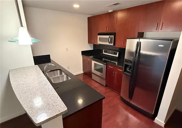 Photo 3 of Sale Pending at 361 17th Street #2018, Atlanta, GA 30363 | MLS# 7767119 | Listing updated on 2026-09-24