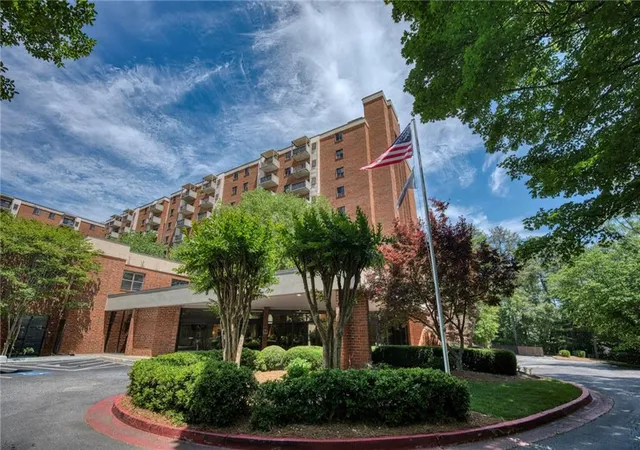 2nd image of 300 Johnson Ferry Rd #A207, Sandy Springs, GA 30328 | MLS# 7822357