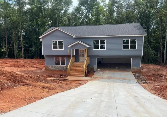 1st image of 270 Stonington Dr, Mount Airy, GA 30563 | MLS# 7824295