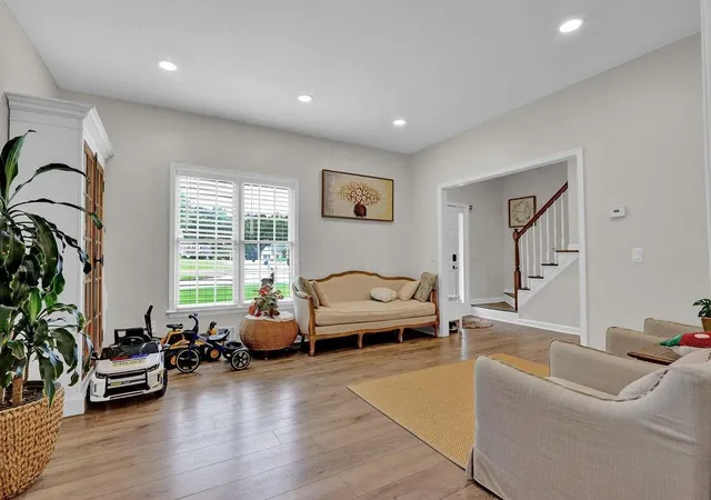 2nd image of 3960 Oak Park Dr, Suwanee, GA 30024 | MLS# 7789296