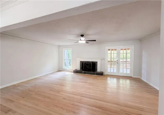 Photo 3 of Single family home for sale at 1033 Chestnut Hl Cir Sw, Marietta, GA 30064 | MLS# 7757160 | Listing updated on 2026-09-19