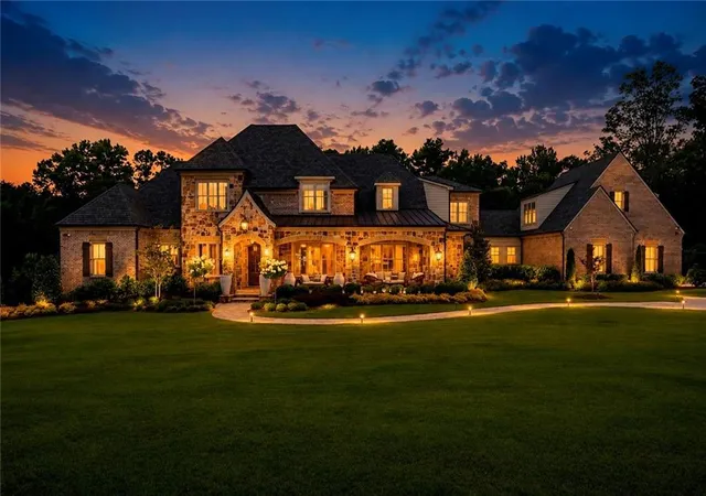 Photo 3 of Single family home for sale at 570 Lost River Bnd, Alpharetta, GA 30004 | MLS# 7823370 | Listing updated on 2026-08-19